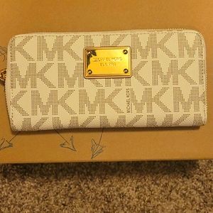 MK Full size wallet